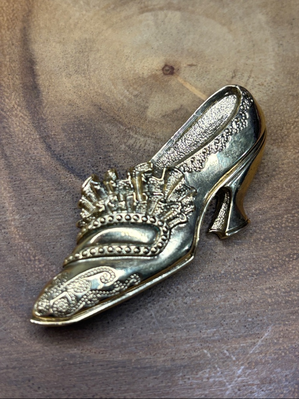 Vintag Women's Dress Shoe Brooch - Figural Brooch